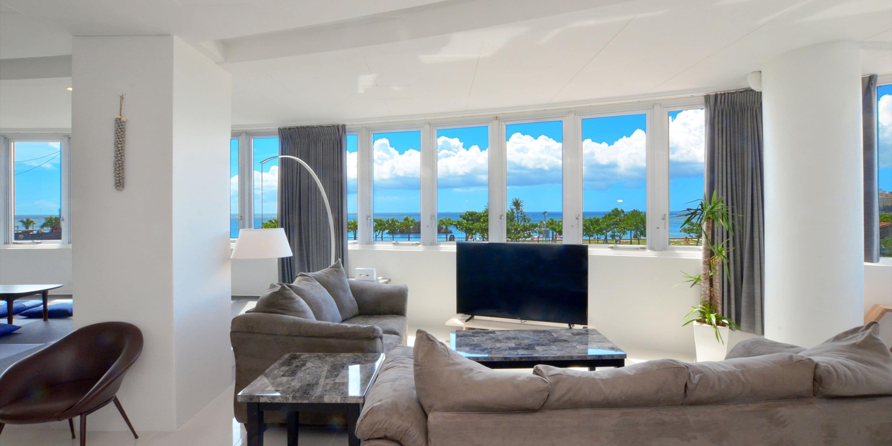 Superior Studio Suite, Ocean View, Beachfront | In-room safe, individually decorated, individually furnished