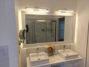 Bathroom - Malley House (Healesville)