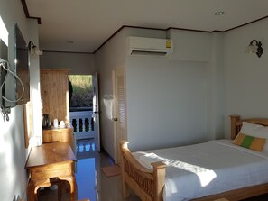 Superior Twin Room | Desk, blackout drapes, rollaway beds, free WiFi - Foresta Hill Resort (Khao Kho)