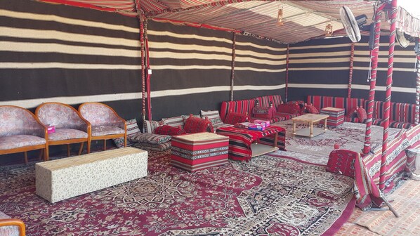 帐篷房, 公共浴室 | 客房服务设施