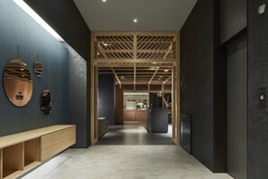 Interior detail - OMO5 Tokyo Otsuka by Hoshino Resorts (Tokyo)