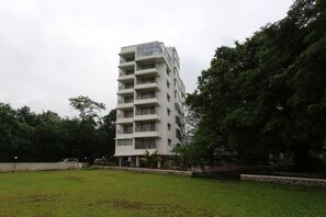 Garden - Chene Creek Resort (Thane)