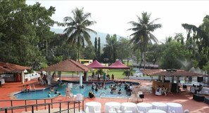 Piscine extérieure