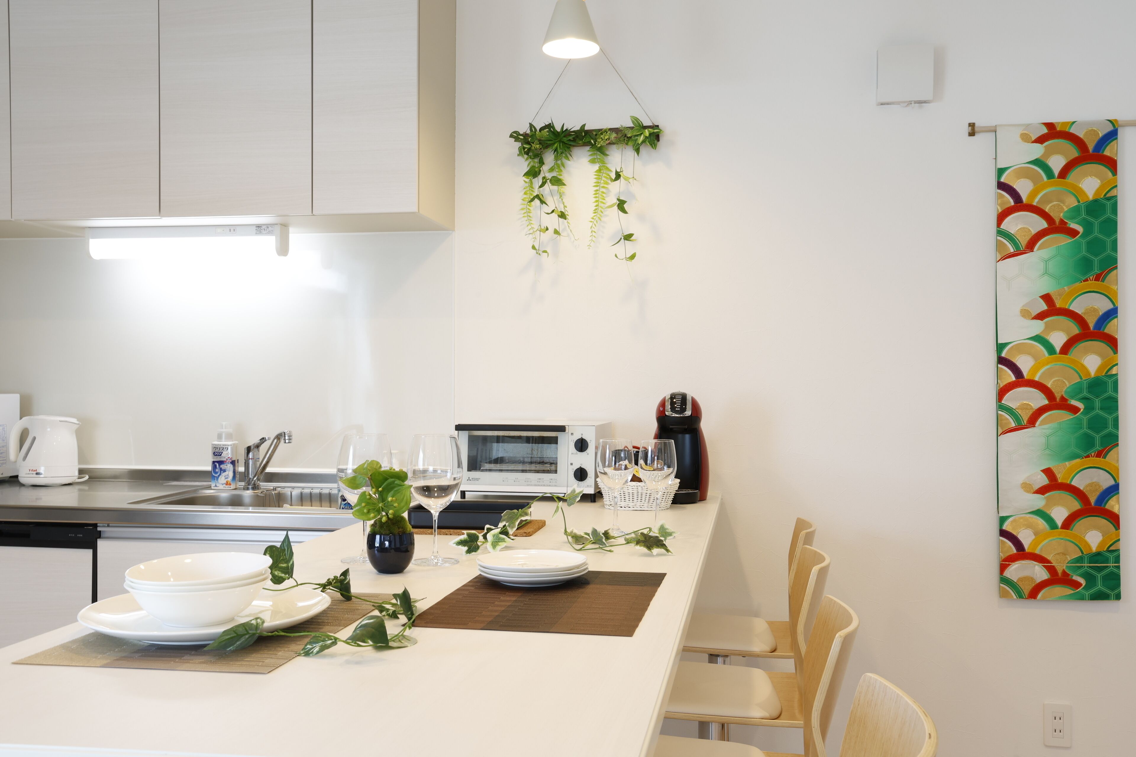 AOI 1 , Non Smoking | Private kitchen | Fridge, microwave, stovetop, dishwasher