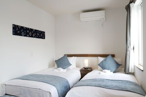 AOI 1 , Non Smoking | Soundproofing, iron/ironing board, cribs/infant beds, free WiFi