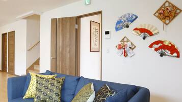 AOI 1 , Non Smoking | Soundproofing, iron/ironing board, cribs/infant beds, free WiFi