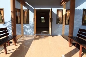 Terrace/patio - Baan Kin Lom Chom Daw (Pak Chong)