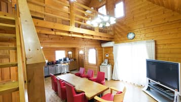Villa, Multiple Beds (For 6 guests) | In-room dining