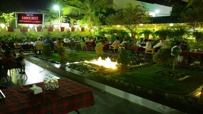 Frokost, lunsj og middag serveres, internasjonale retter 