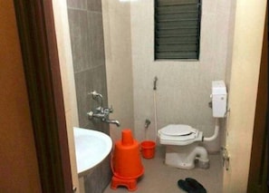 ห้องดีลักซ์ | ห้องน้ำ | ฝักบัว, ผ้าเช็ดตัว