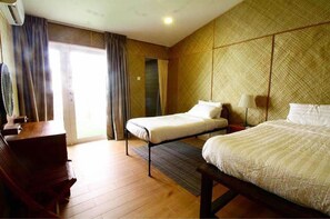 House (3 Bedroom and 1 Master Bedroom) | Iron/ironing board, free WiFi - Atap Homestay (Malacca City)