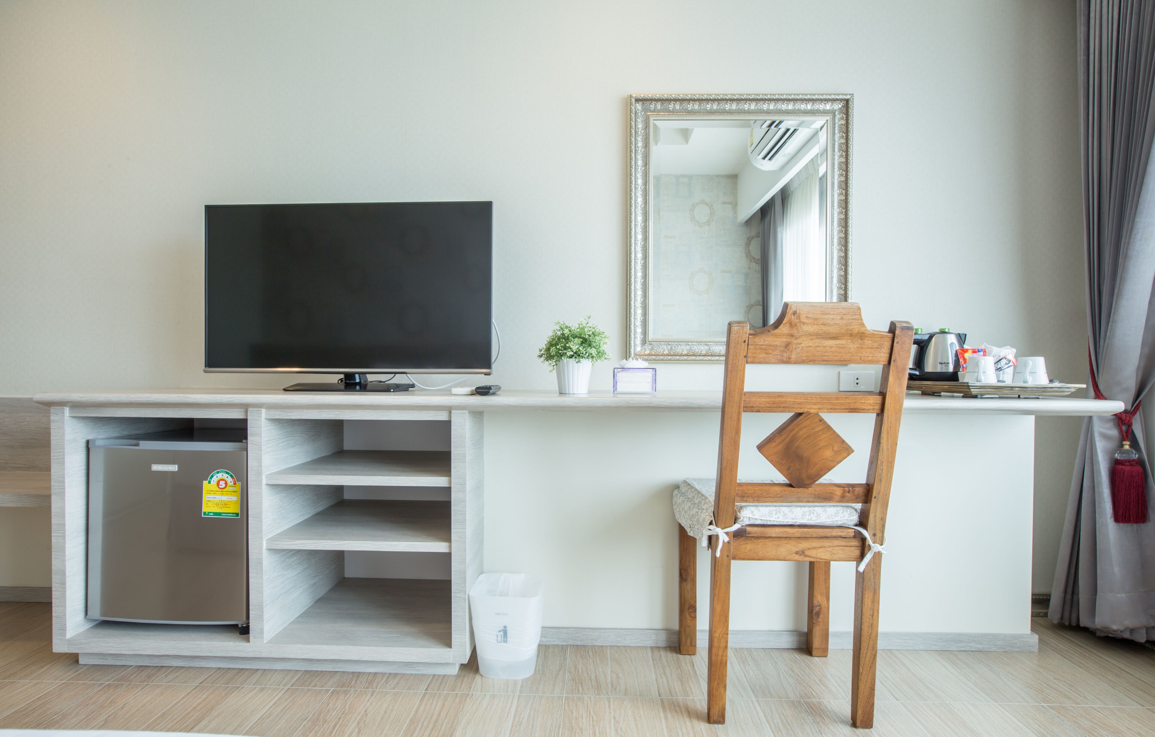 Grand Deluxe Room  | Desk, blackout drapes, rollaway beds, free WiFi