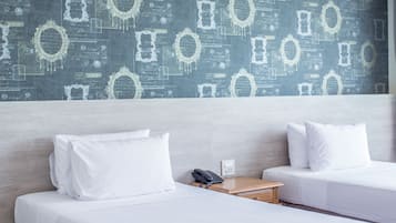 Grand Deluxe Room | Desk, blackout curtains, rollaway beds, free WiFi