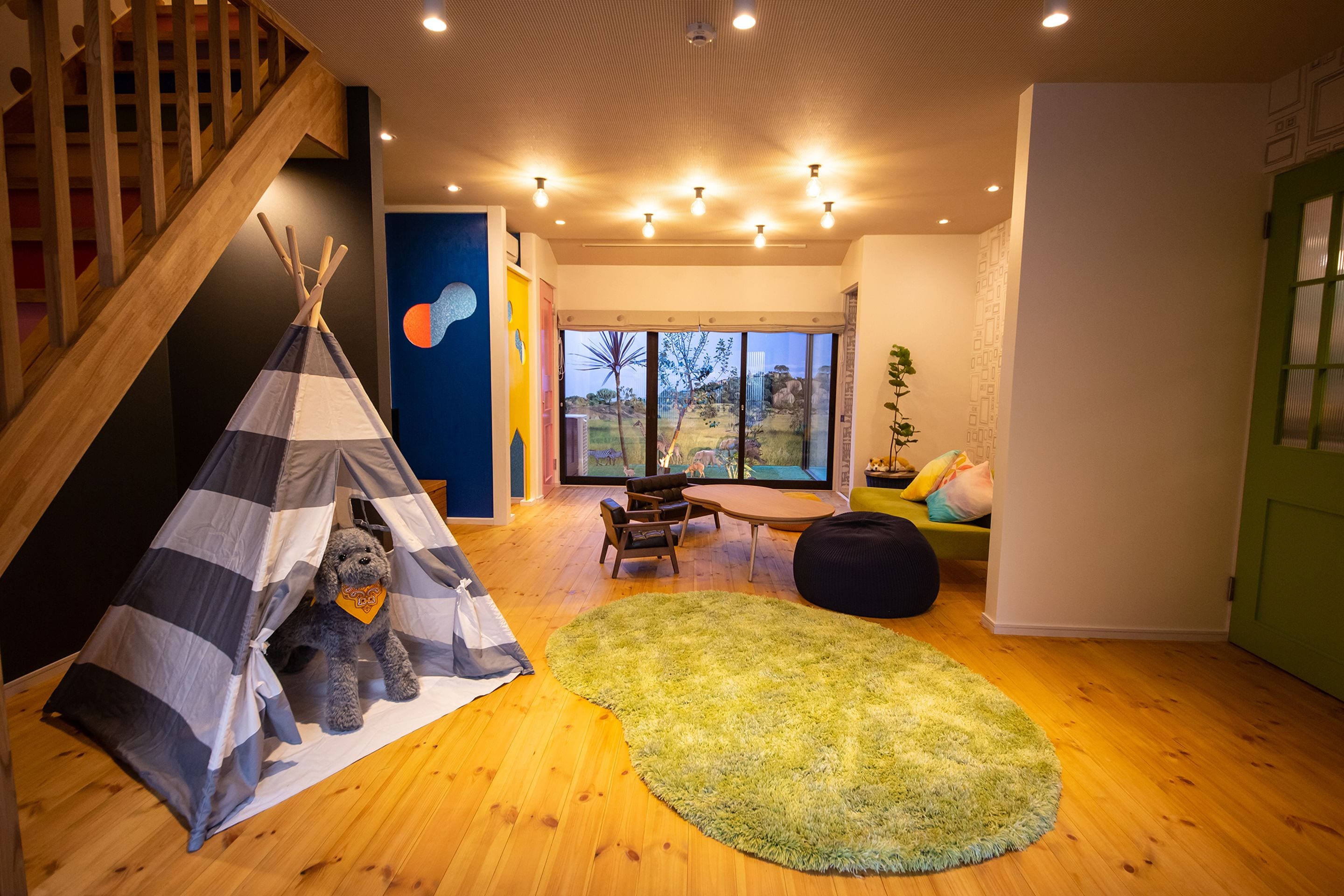 Subaru | Living room | Flat-screen TV