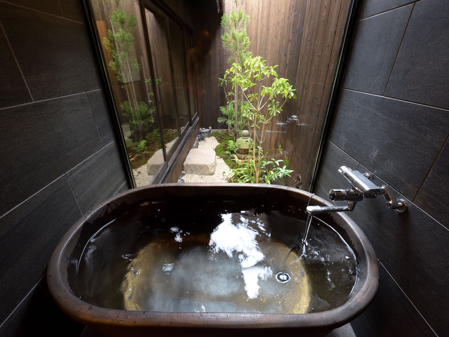 Gou | Deep soaking bathtub