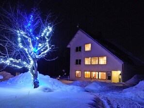 Exterior detail - Auberge Ninguruforet (Biei)