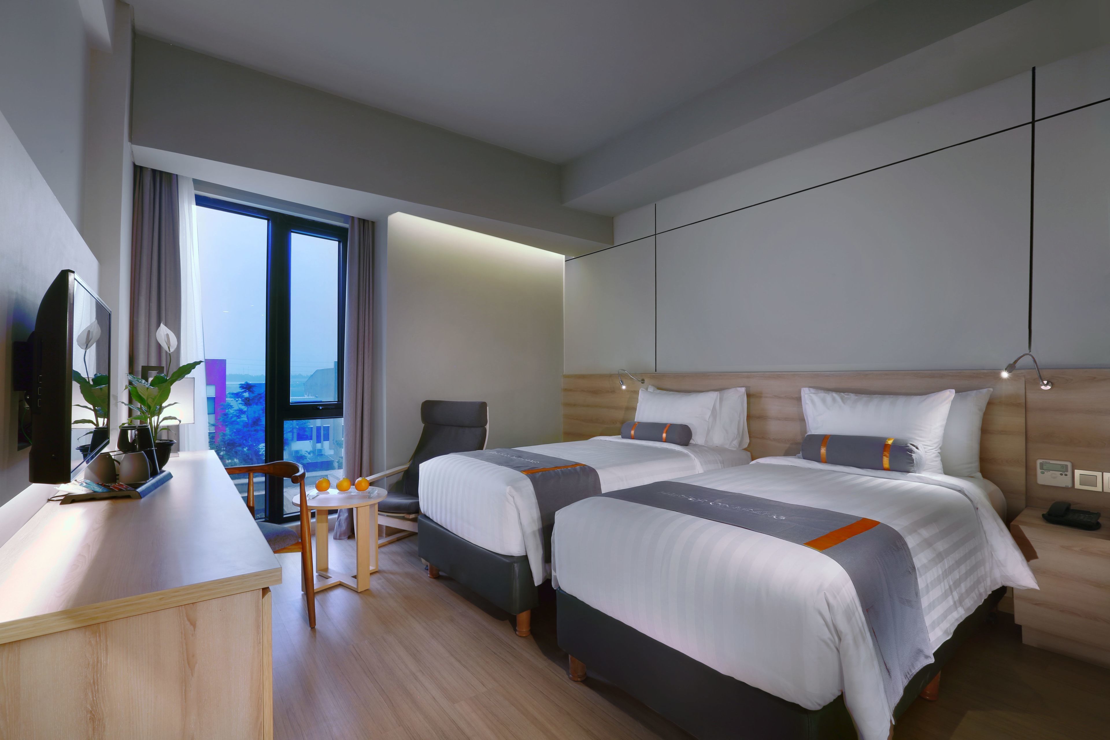 superior room | premium bedding, minibar, in-room safe, desk