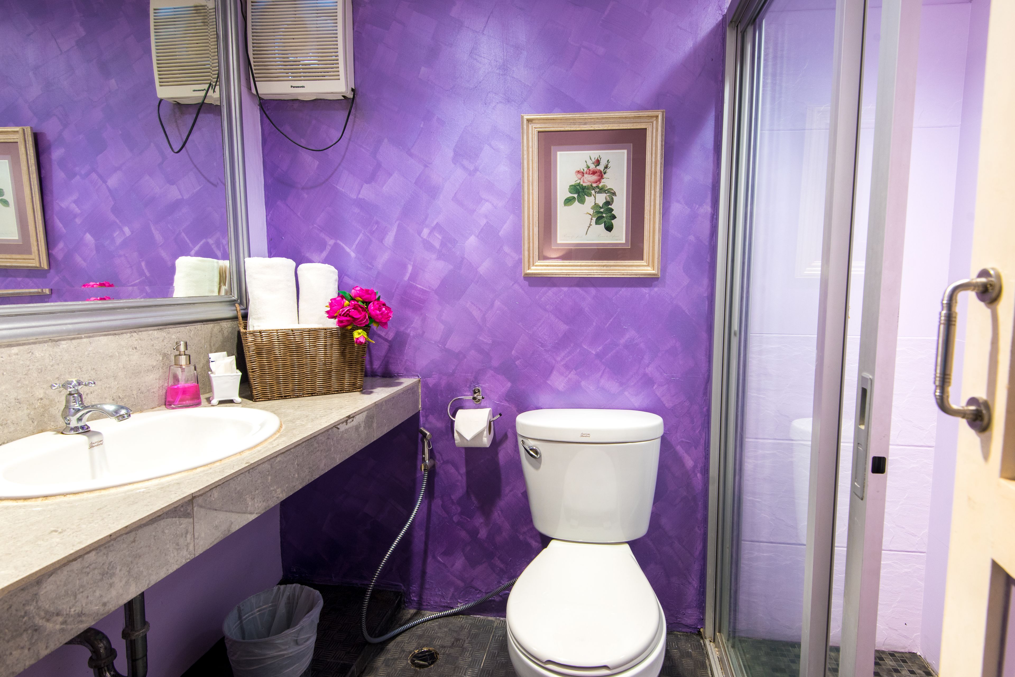 shower, rainfall showerhead, free toiletries, hair dryer