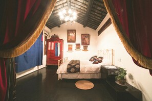 Deluxe Suite | Desk, blackout drapes, iron/ironing board, free WiFi