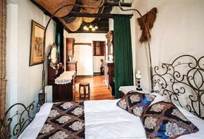 Antique Suite