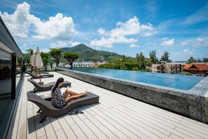 Sundeck - Kamala Resotel (Kamala)