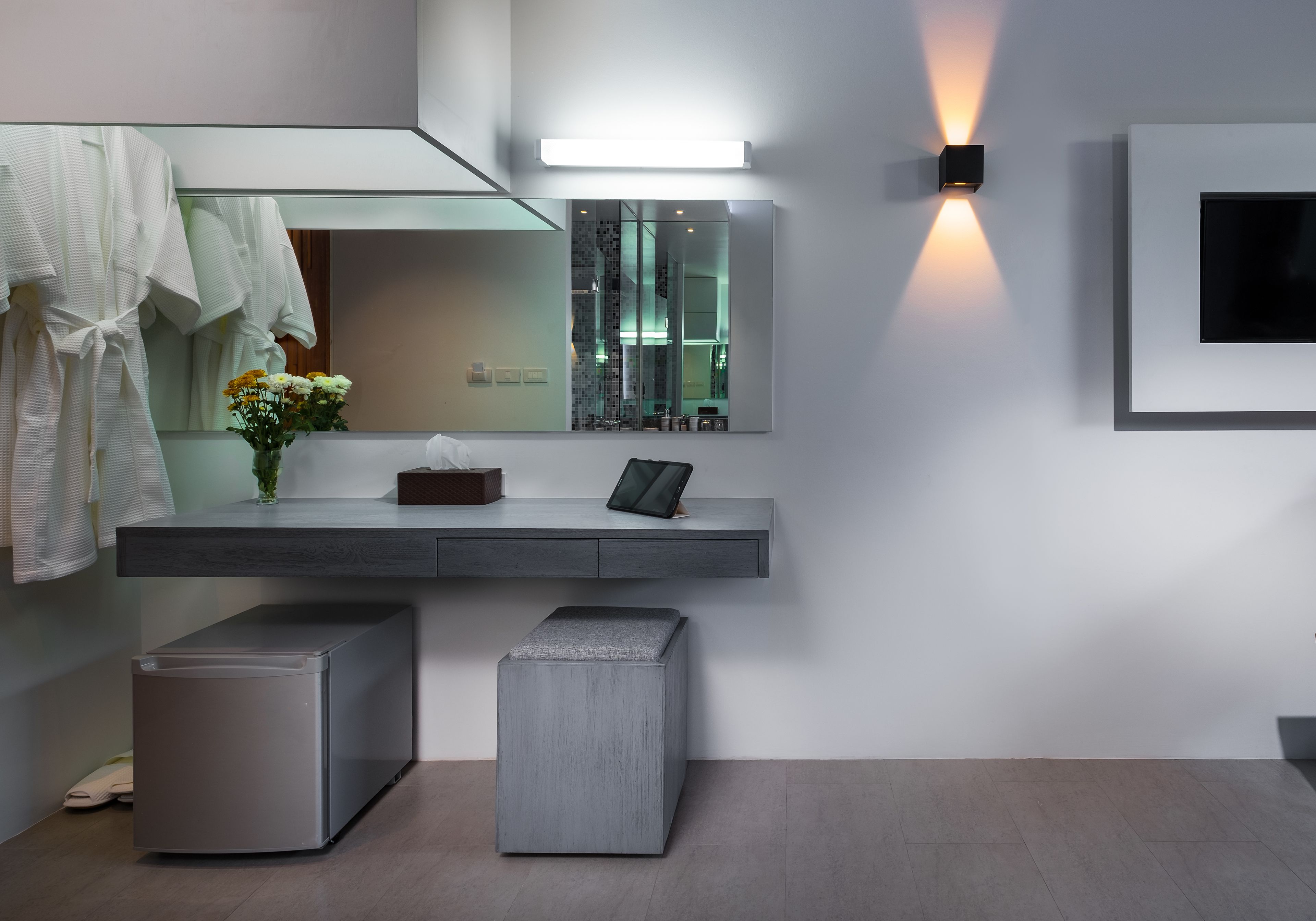 Két bảo mật tại phòng, bàn, truy cập Internet không dây miễn phí 