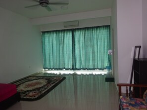 4 bedrooms, iron/ironing board - Salam Homestay d'Sendayan (Bandar Sri Sendayan)