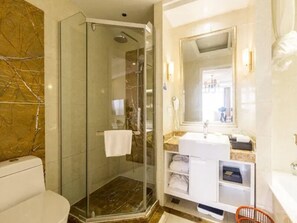 Free toiletries, hair dryer, slippers, towels - Manju Select Hotel(Hongqiao Hub National Exhibition Center Store) (Shanghai)