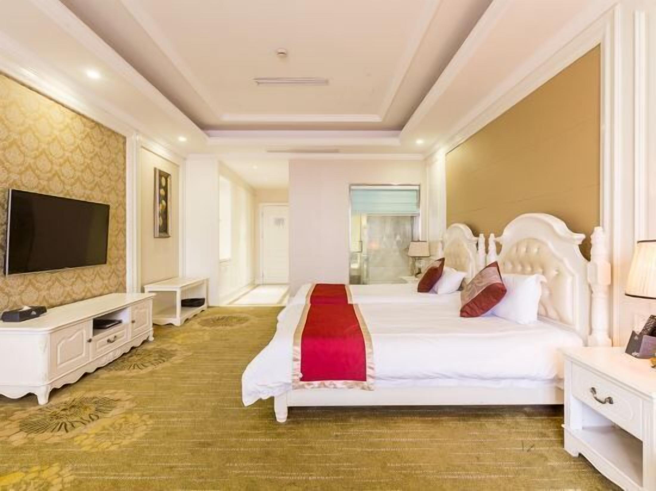 Minibar, Schreibtisch, Verdunkelungsvorhänge, Bügeleisen/Bügelbrett