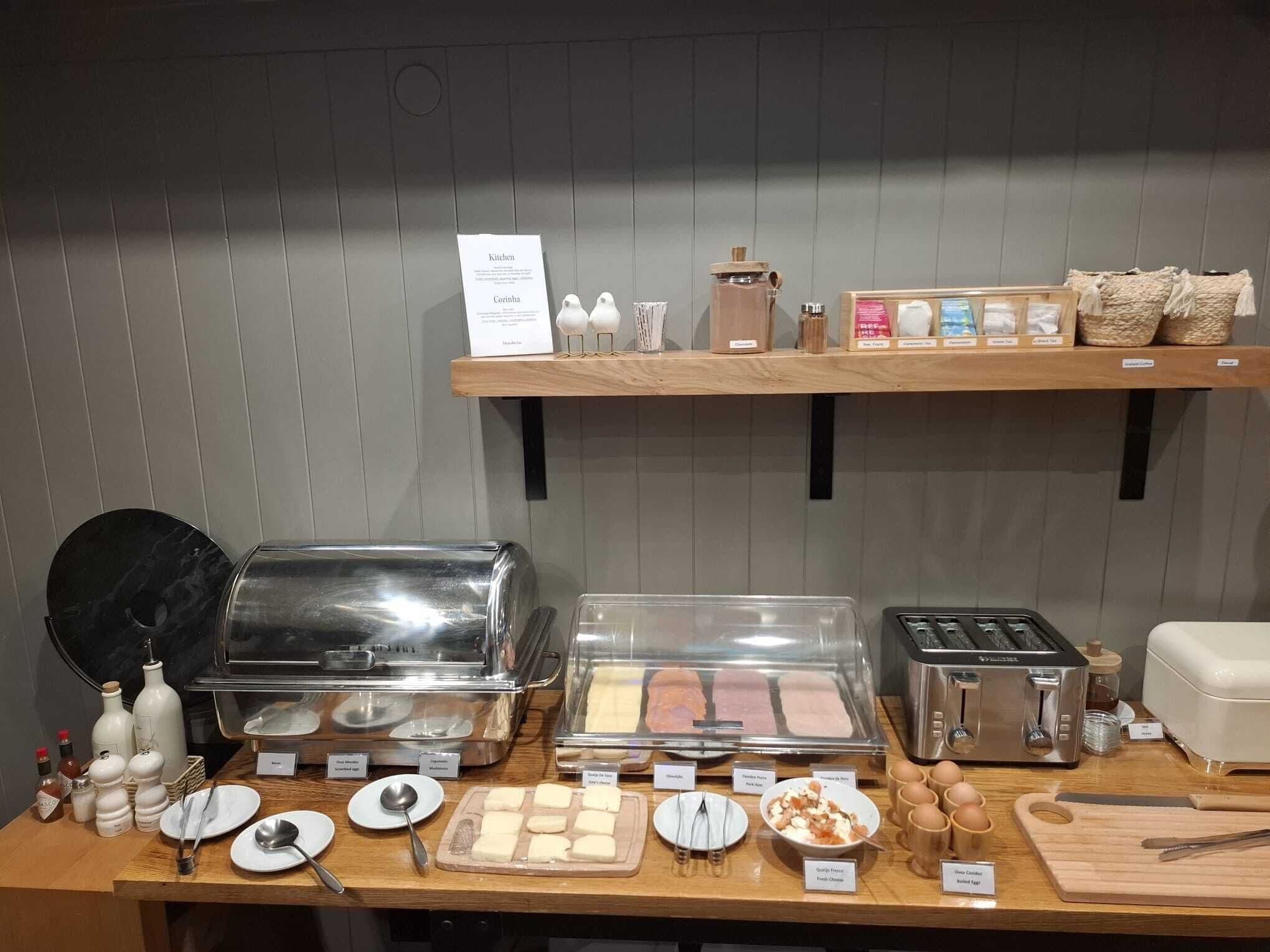 daily buffet breakfast (eur 15 per person)