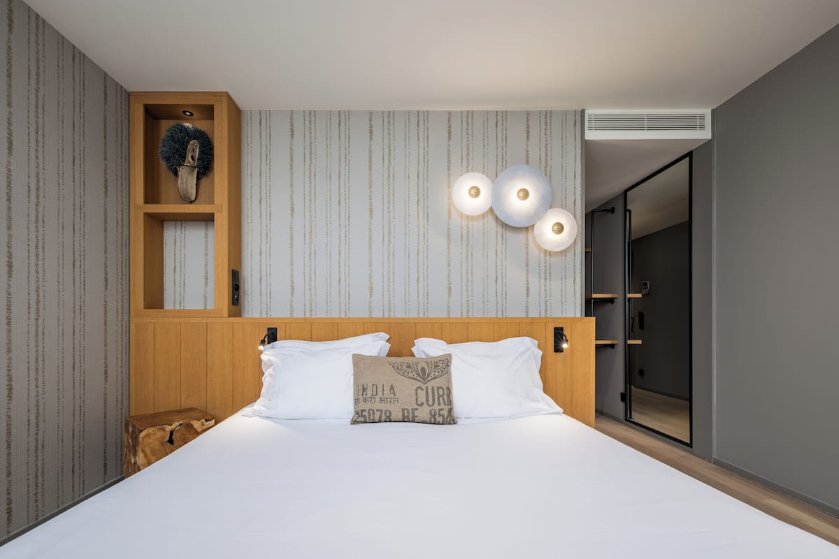 Kamar Superior | Minibar, brankas, tirai kedap cahaya, dan setrika/meja setrika