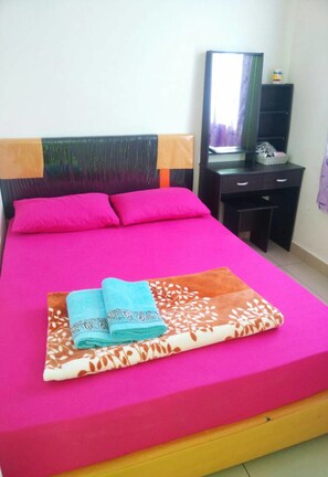 3 bedrooms, iron/ironing board, free WiFi - NY Cyber Apartment (Kota Kinabalu)