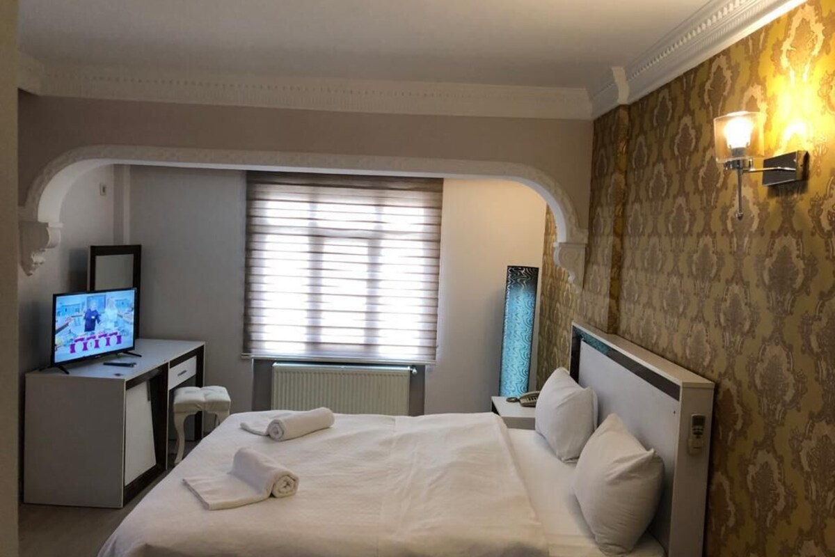Deluxe-Doppelzimmer | 1 Schlafzimmer, Minibar, Schreibtisch, Bügeleisen/Bügelbrett
