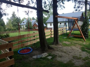 儿童活动区 - 室外