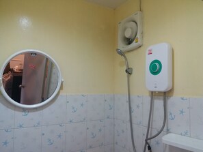 Standard Room | Bathroom shower - Paaon Resort Khaoyai (Pak Chong)