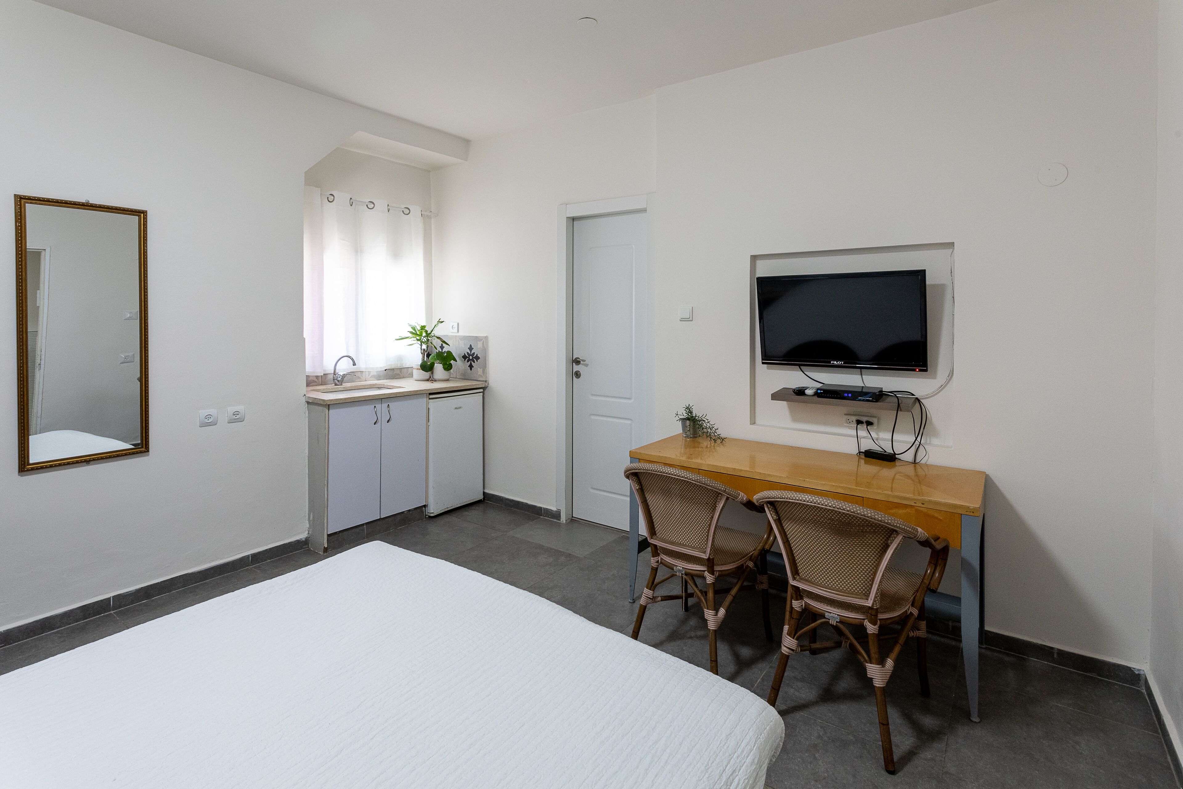 Foto - Little Prince Hostel-5 Min Walk To The Beach