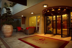 Interior entrance - Semiramide Palace Hotel (Castellana Grotte)