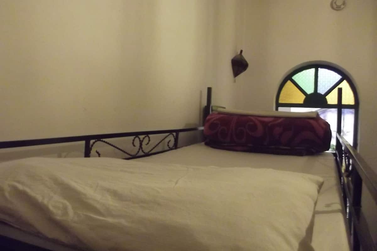 Wifi gratis, decoración personalizada y muebles diferentes