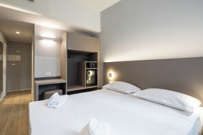 Double or Twin Room | Minibar, in-room safe, desk, free WiFi - Hotel Excelsior (Pavia)