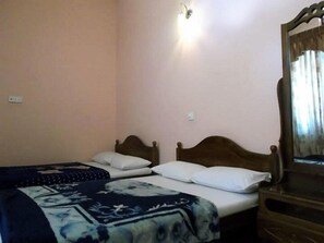 Standard Double Room, 1 Bedroom | 1 bedroom, free WiFi - Thuvaraga Rest (Nuwara Eliya)