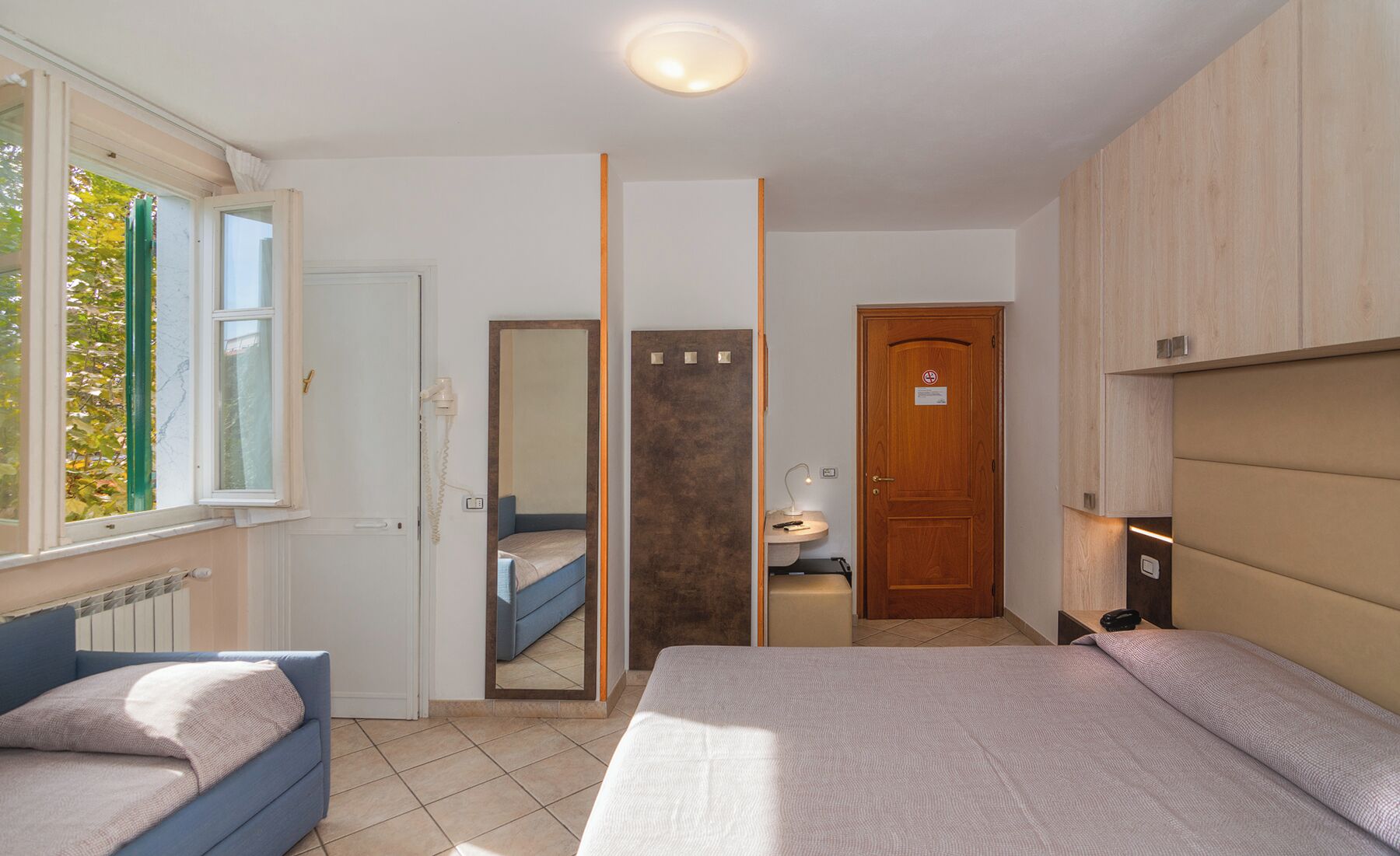 Minibar, in-room safe, desk, laptop workspace