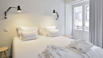 Apartment, 1 Bedroom (Pedro Cabrita Reis)