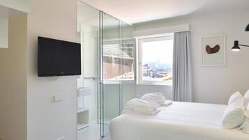 Apartment, 1 Bedroom (José Pedro Croft)