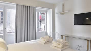 Apartment, 1 Bedroom (Pedro Cabrita Reis) | Room amenity