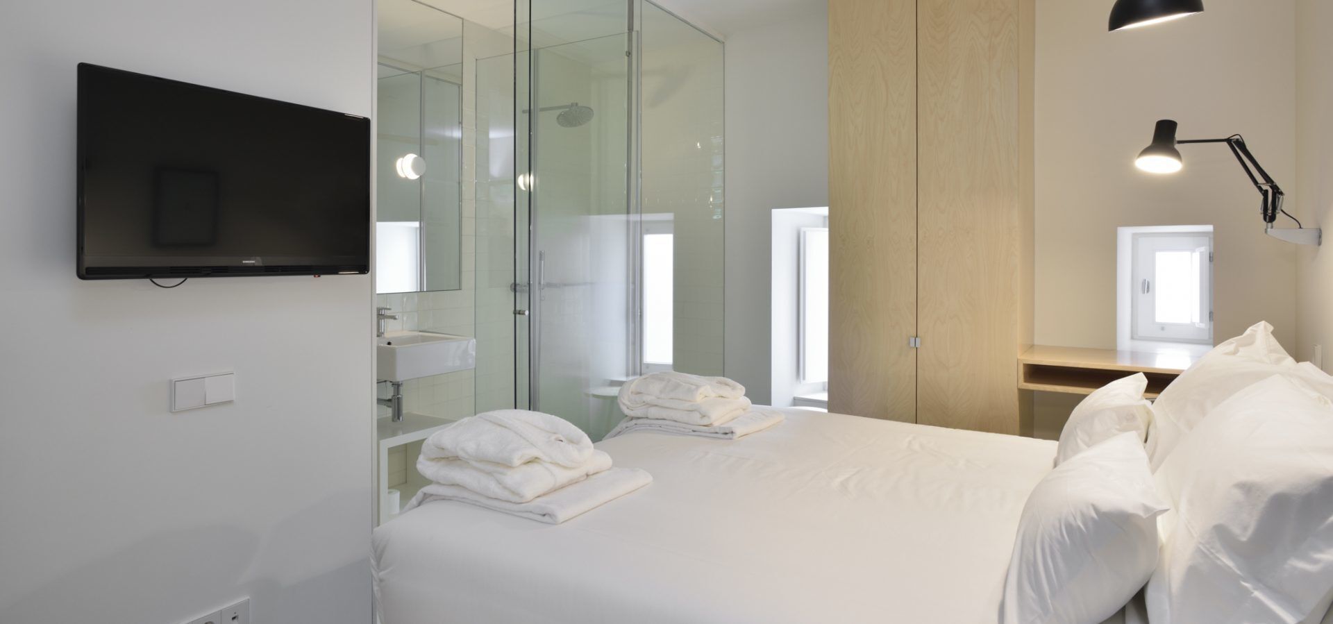 1 soverom, minibar, skrivebord og lydisolert