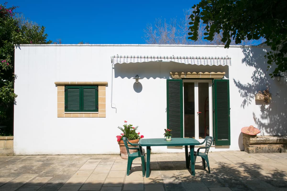 Deluxe Apartment, 1 Bedroom, Kitchenette | Outdoor dining