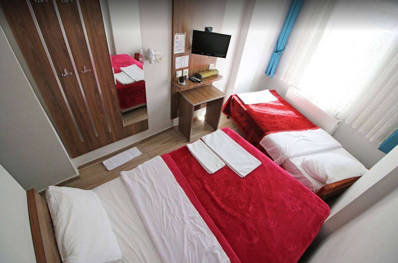 โต๊ะทำงาน, Wi-Fi ฟรี, ผ้าปูที่นอน