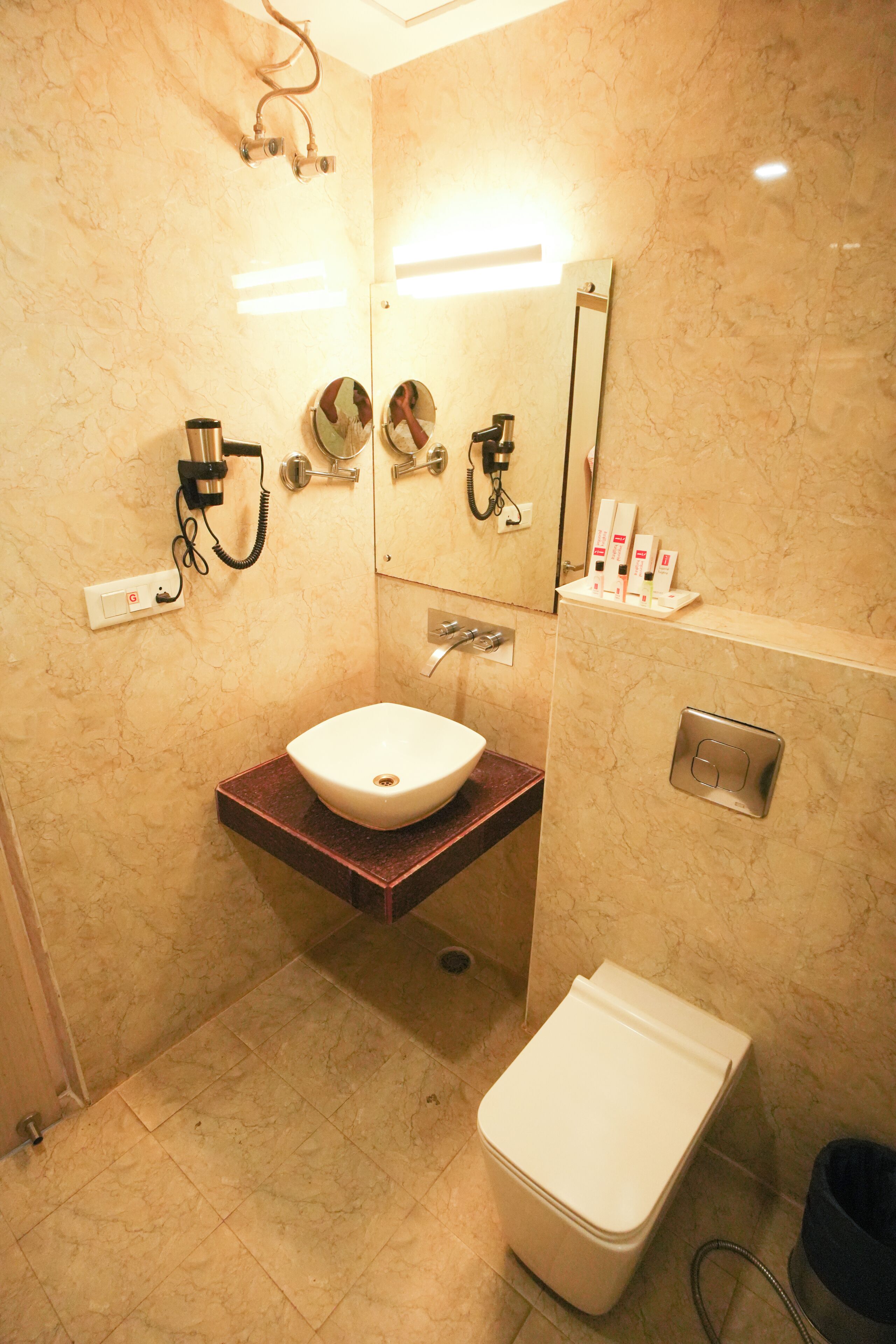 suite | bathroom | shower, free toiletries, towels
