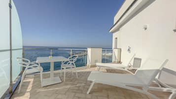 Junior-Zimmer, 1 Schlafzimmer, Meerblick, Meerseite | Strand-/Meerblick