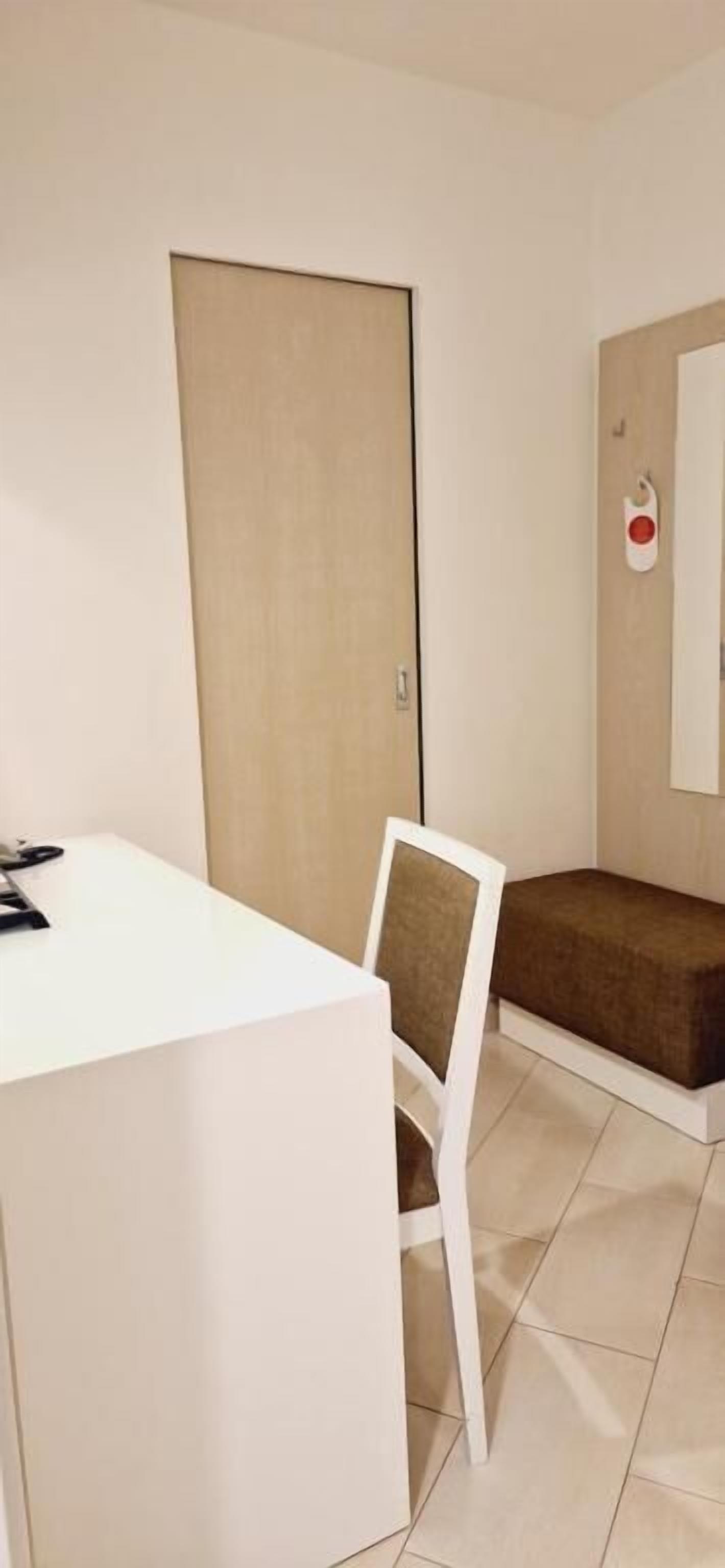basic single room | 1 bedroom, minibar, desk, free wifi